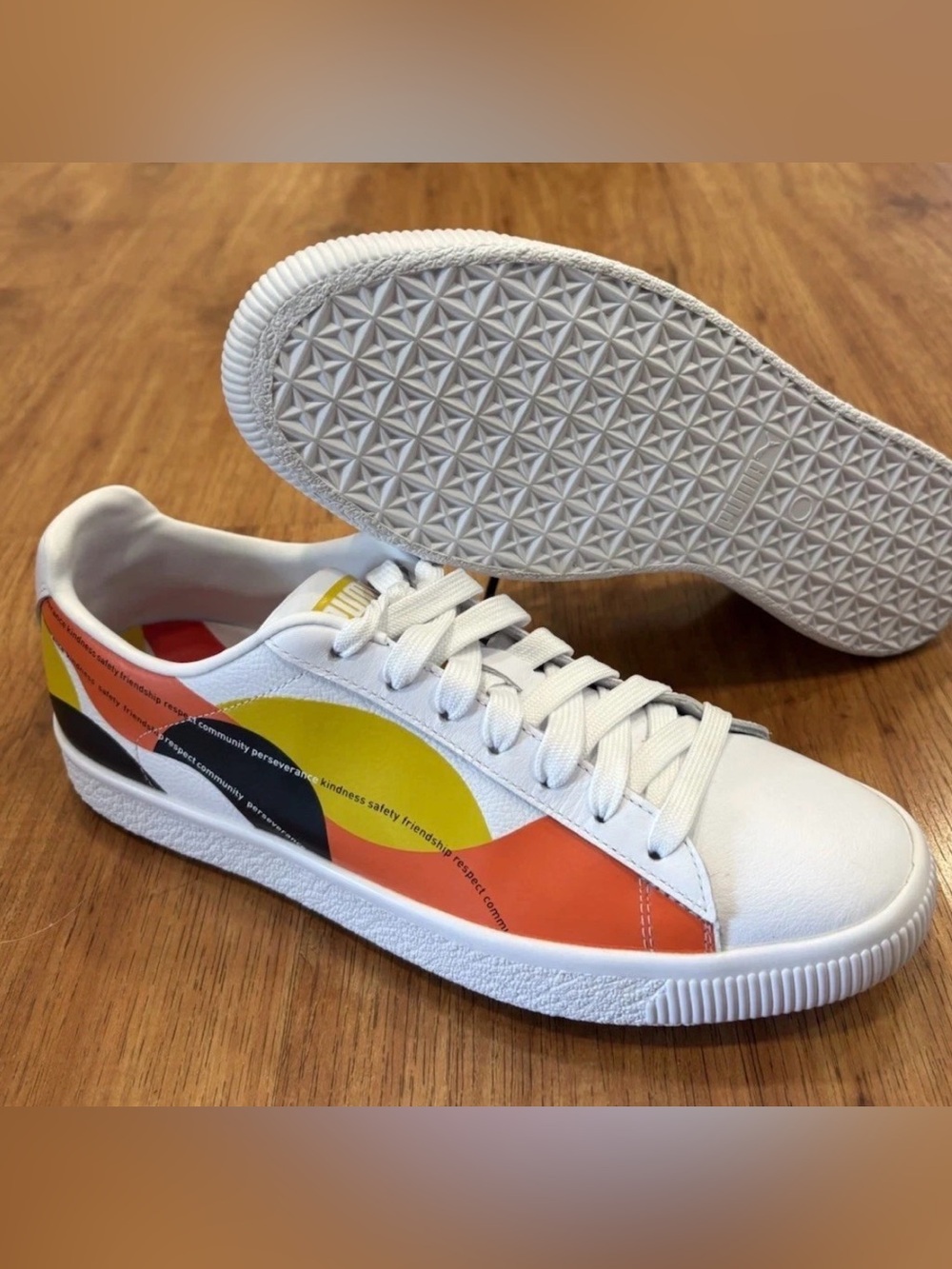 Puma Clyde 59th Street Shoes White Orange Sneakers 382989-01 Mens Size 10.5 New